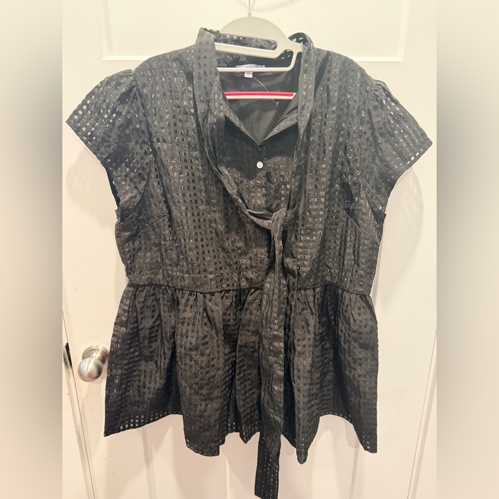 Eien Black Textured Tie Front Tunic Plus Size 3XL